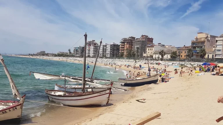 The best beaches near Barcelona to reach by train